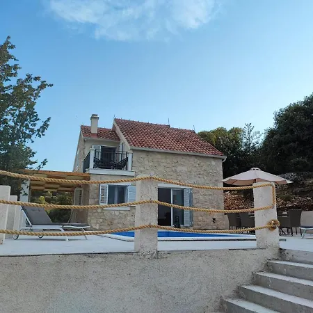 Bobecijan * Novo Selo (Brac)
